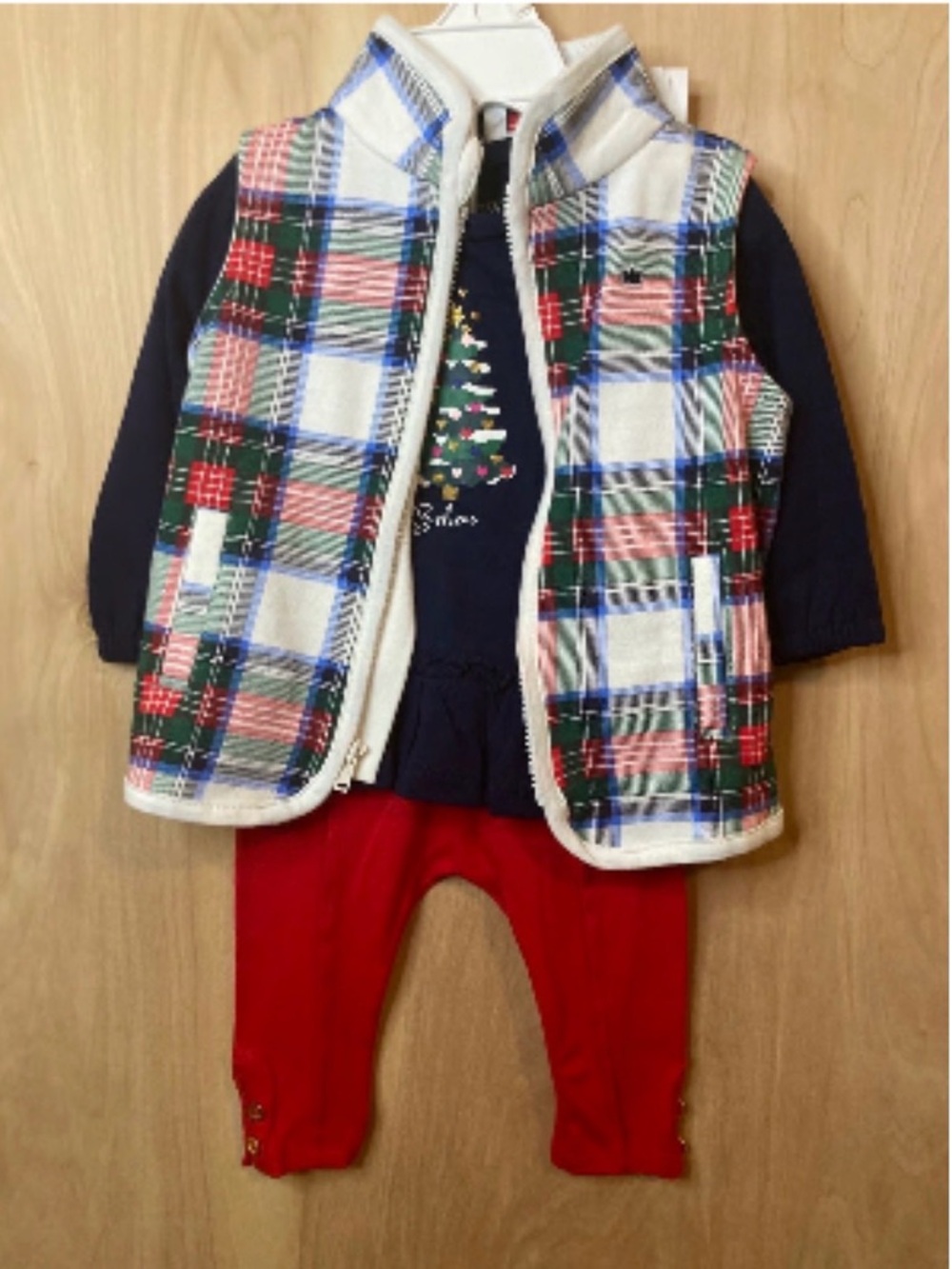 ⭐️ NWT ⭐️ Crown and Ivy Kids Christmas Quilted Vest, Shirt and Pants Set Size 2t